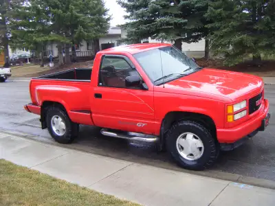 1994 GMC Sierra GT Short Box Reg Cab Stepside 4wd. One of 140 sport trucks with the byp option impor...