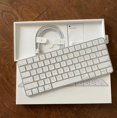 Apple Magic Keyboard (white), View more