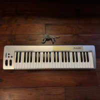 Keystation 49E MIDI Keyboard