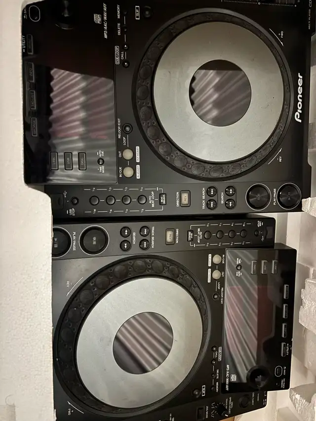 Pair of pioneer CDJ 900 DJ players in Other in Hamilton - Image 4