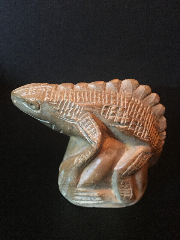 Hand Carved Iguana - Soapstone in Arts & Collectibles in Mississauga / Peel Region - Image 4