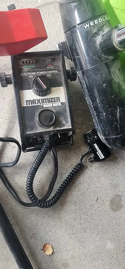 Have this power controller that helps save battery, hooked up and works,great to go with a Minnkota...