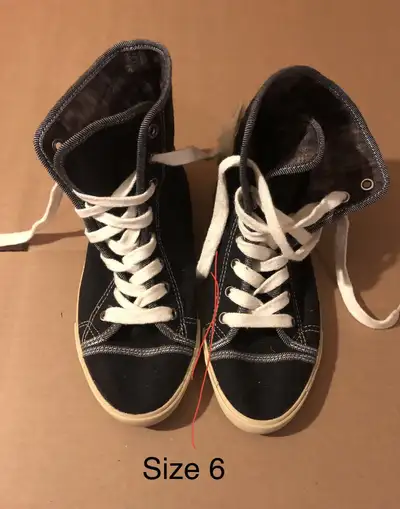 Women’s ankle shoes size 6, View more