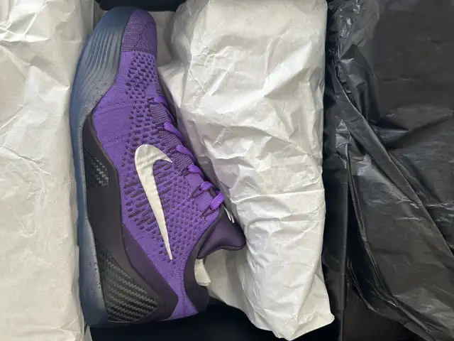 NIKE KOBE 9 ELITE LOW PROTRO MOON WALKER SIZE 11.5 in Men's Shoes in City of Toronto - Image 2