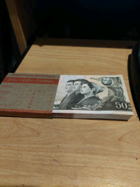 North korea 100 uncirculated 50 won bills