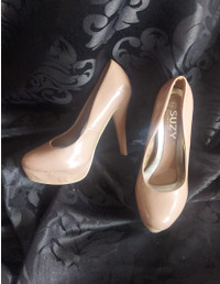Elevate Your Style with Nude Platform Stilettos - Suzy Sheer, Si