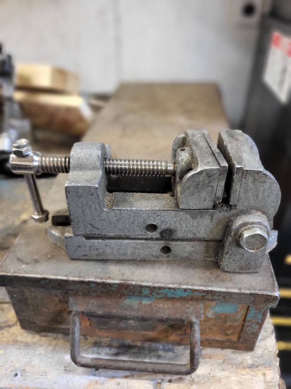 Bench Vise  (small) in Hand Tools in Kamloops