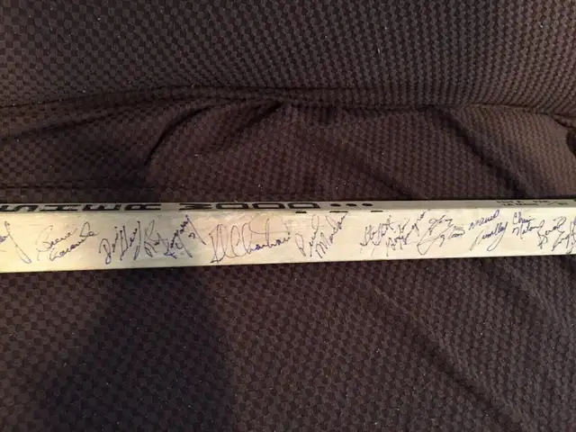 1979/80 Montreal Canadiens team autographed Jarvis hockey stick in Arts & Collectibles in Winnipeg - Image 8