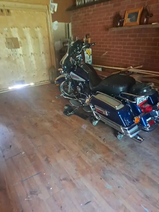 moto harley davidson in Touring in Laurentides - Image 2