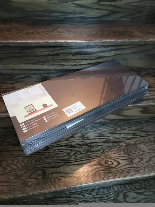 2 x Floating Wall Shelves / Brown-Black  in Bookcases & Shelving Units in Markham / York Region - Image 3
