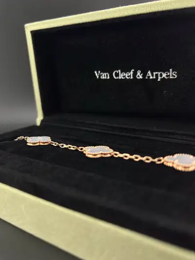 Van Cleef & Arpels, Bracelet, Mother-of-pearl, View more