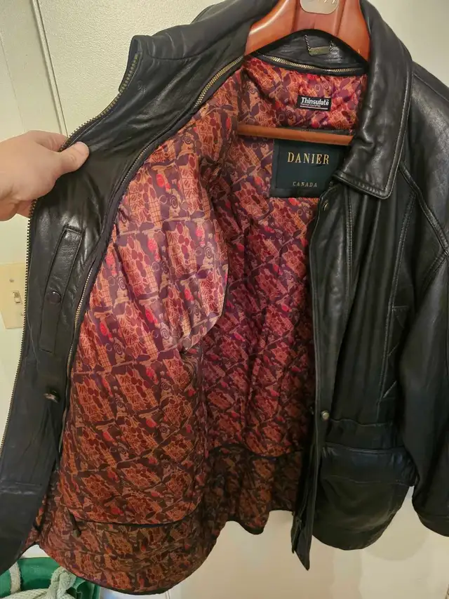 vintage danier mens leather jacket size large in Men's in Kingston - Image 6