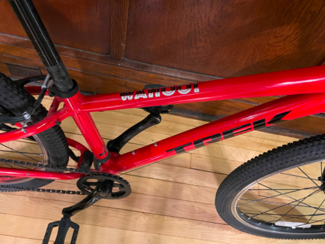 Vélo pour enfant - Trek Wahoo 24 rouge ou bleu 9 -11 ans dans Enfants  à Ville de Montréal - Image 4