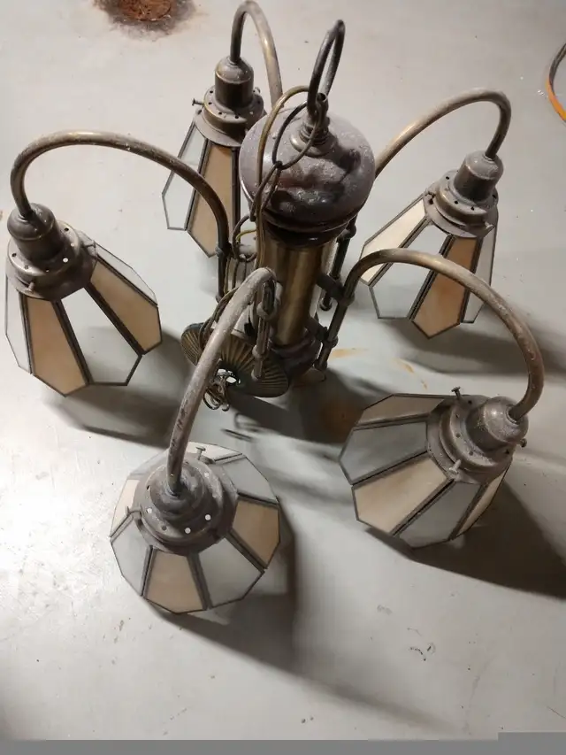 Lights and fixtures and bulbs in Indoor Lighting & Fans in Ottawa - Image 10