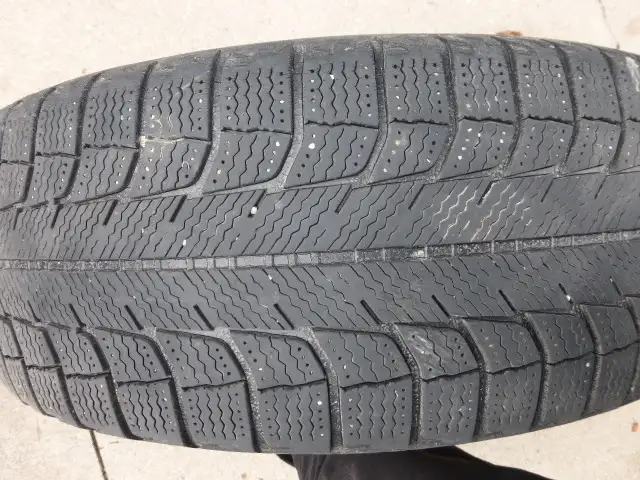 Michelin 215 60 R16 Winter - Mounted on Rims - 2 Tires only in Tires & Rims in City of Toronto - Image 2