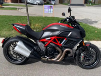 2013 Ducati Diavel Carbon ABS- 1200 CC