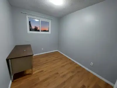 Looking for a clean, responsible, and quiet tenant to share the space. The Details: Rent: $575/month...