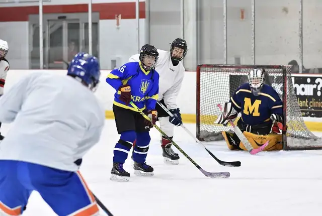 Pickup hockey64840304587011124