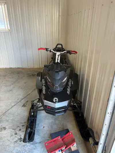2019 Skidoo 850 Summit X -3250km -starts, runs and rides fantastic -165” track in great condition Wi...