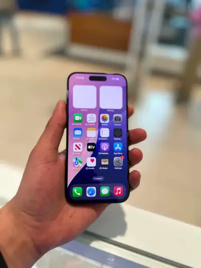 iphone 15 pro 90% , View more
