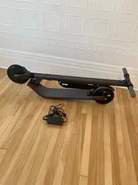 Trotinette Électrique / Electric Scooter - Segway Ninebot