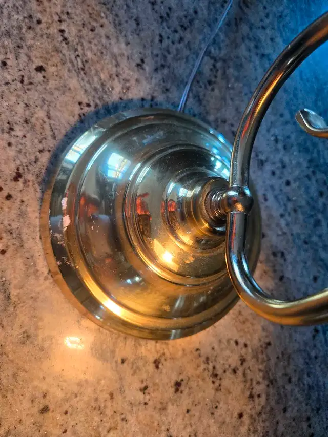 14" Brass Desk Lamp in Indoor Lighting & Fans in Oakville / Halton Region - Image 5