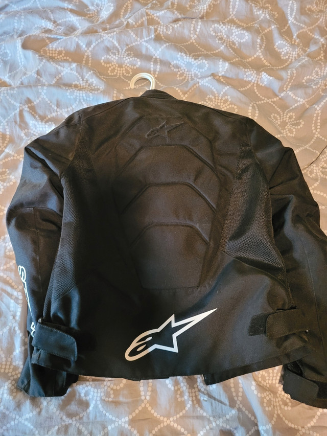 Women's Alpinestars Stella jacket size small in Other in St. Albert - Image 2