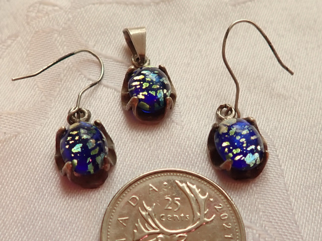 FOR SALE - Silver Blue speckled earrings in Jewellery & Watches in Peterborough - Image 2