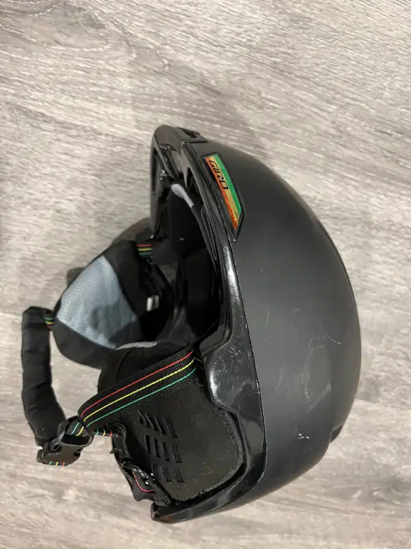 Ski boots, helmet, skis, gloves in Ski in Oakville / Halton Region - Image 9