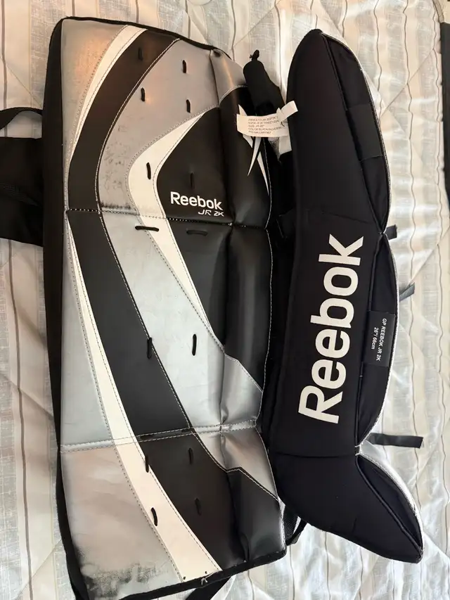 Street Hockey Goalie equipment  in Hockey in Calgary - Image 8