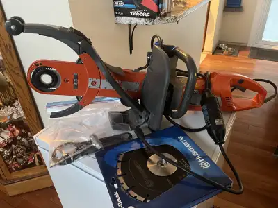 Just seviced great working condition come with new set of blades