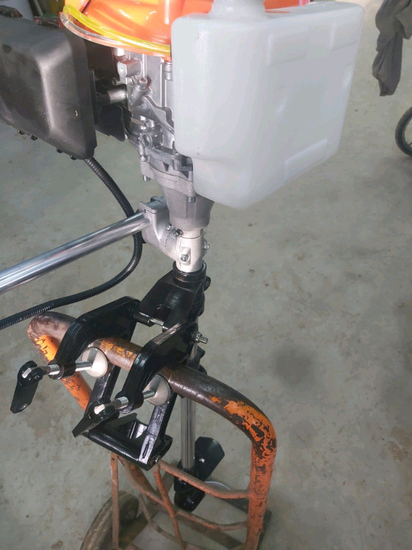 New outboard motor 4 hp 4-stroke trolling motor 
 in Boat Parts, Trailers & Accessories in Belleville - Image 3