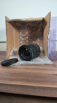17-17mm Sigma  Camera lens