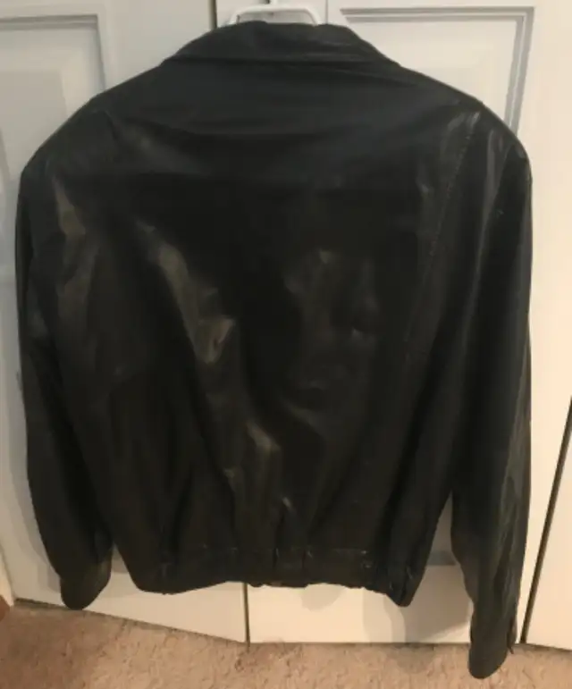 MEN’S LEATHER JACKET in Men's in Lloydminster - Image 3