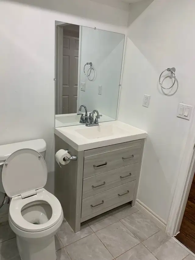 Room for Rent available Private or Sharing in a Walkout Basement in Room Rentals & Roommates in Markham / York Region - Image 11