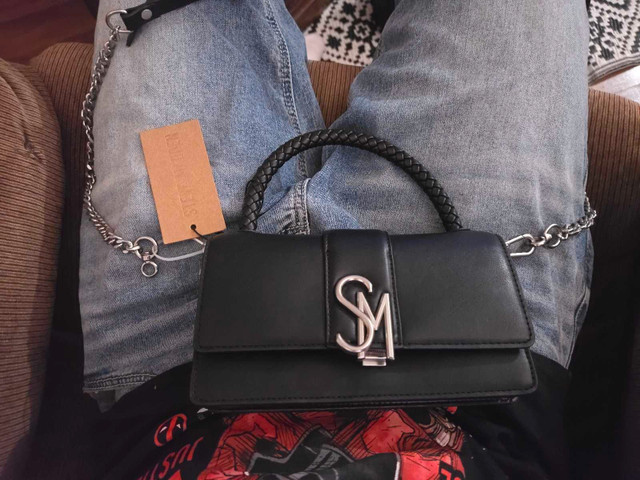 Steve Madden leather purse  in Women's - Bags & Wallets in Medicine Hat