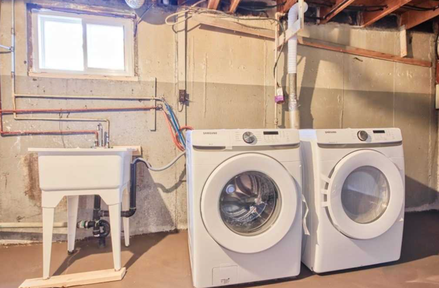 Renovated (All inclusive) 2 bedroom basement apt in pickering!! in Long Term Rentals in Oshawa / Durham Region - Image 9