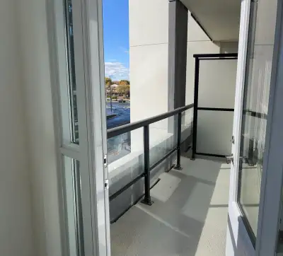 Campus Address: 225 Malta Ave, Brampton, ON (L6Y 6L6) Brand New Condo – 6th Floor Details: Unfurnish...