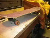 Planche à roulettes  (skate board)