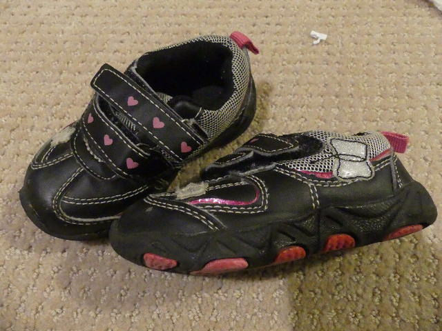 Girls shoes in Clothing - 3-6 Months in Kitchener / Waterloo - Image 3