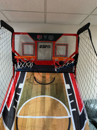 Dual shot basketball arcade game 