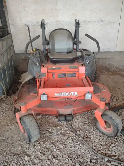 Selling like about a zero turn 60 in 300h Kim's in great condition full service reports brand new be...