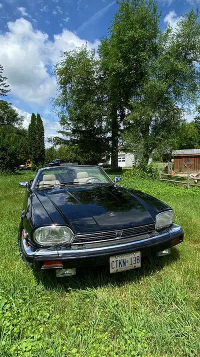 I am selling a 1991 Jaguar XJS Convertible All components and lights work. New spark plugs and wires...