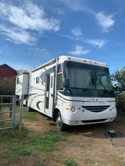 Fantastic fan plus AC Low mileage. … 22,020 Damon Challenger 2003 Gasoline Engine Ford chase motor H...
