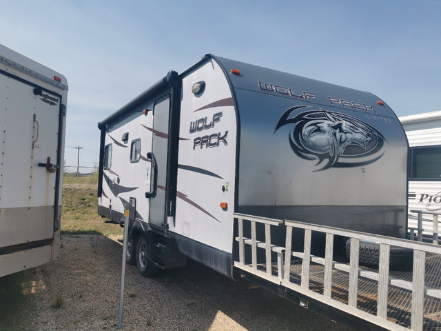 2014 Wolf Pack Toy Hauler  in Travel Trailers & Campers in Edmonton