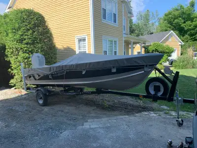 Bateau de pêche Lund Fury 1600, 2012, avec moteur Mercury 40hp,moteur électrique Minn kota 12 volts...