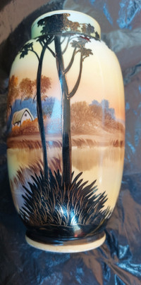 7" Hand Painted with Gold Nippon Vase