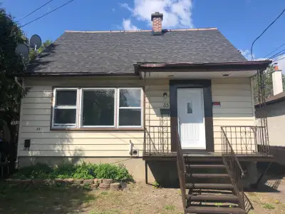 For Rent 1 Bedroom Apartment with Office/Den Space