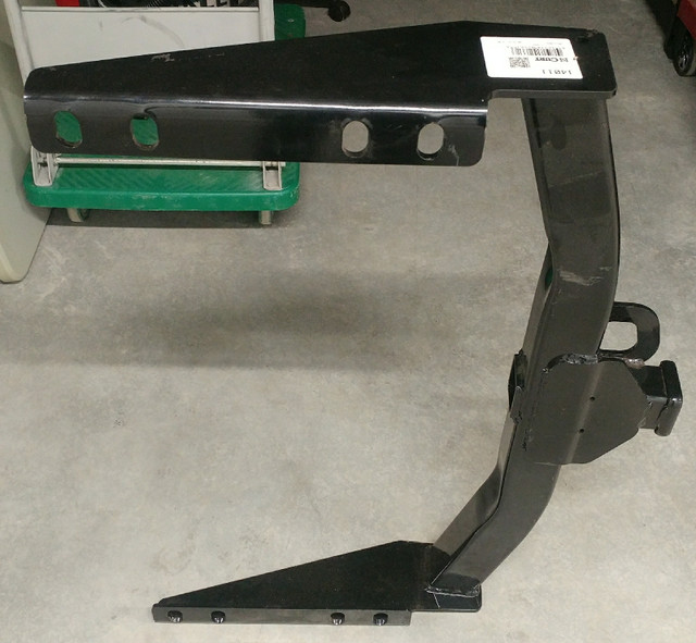Ford Excursion Trailer Hitch Brand New. in Other in Oshawa / Durham Region - Image 3