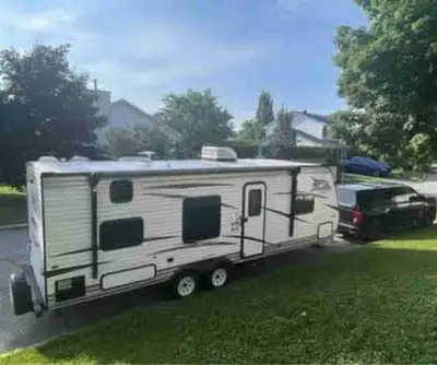 Trailer is in great condition. Selling because no longer time to use. 2025 Maintenance done by 'Otta...